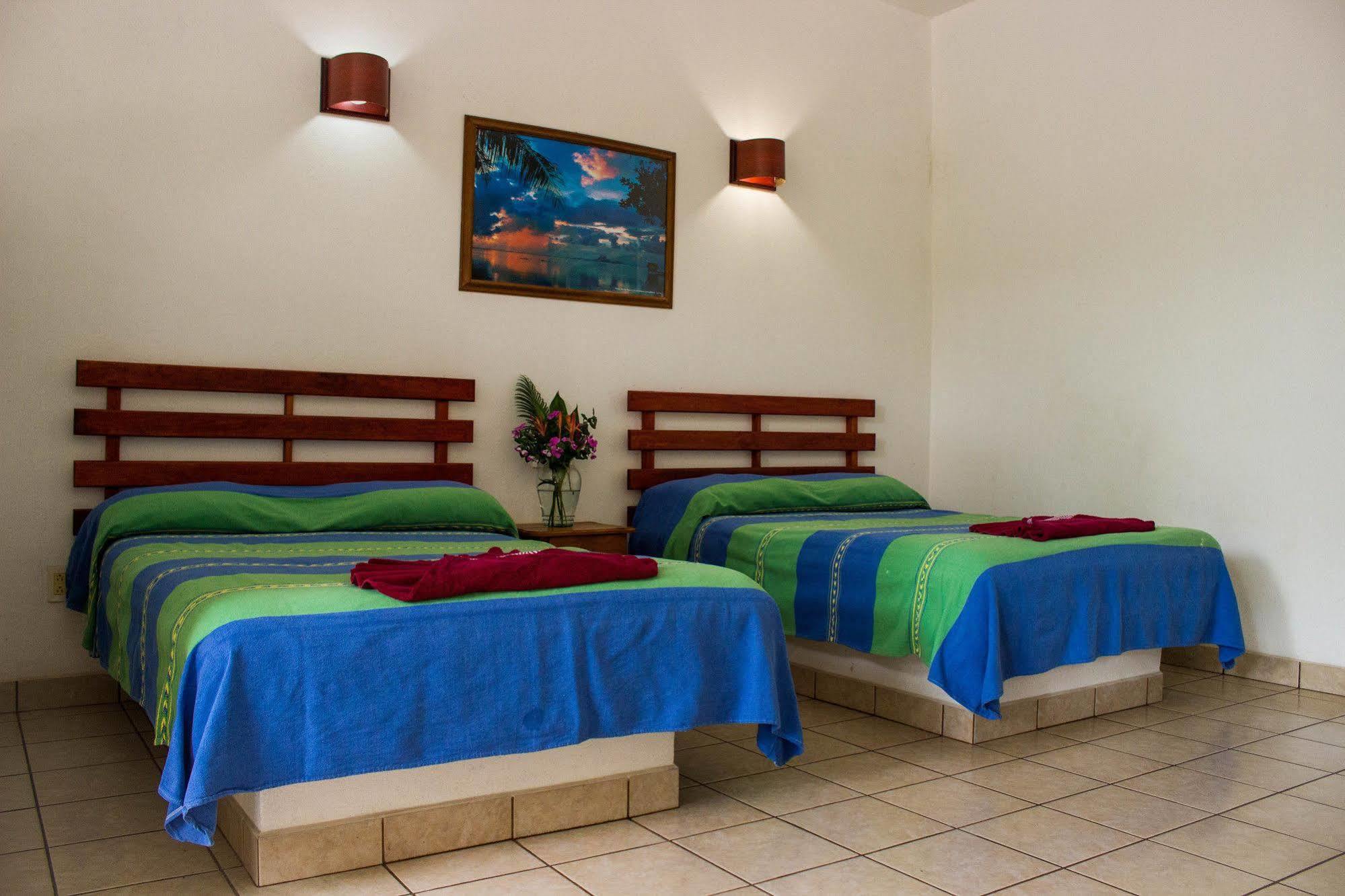 Hotel & Suites Punta Esmeralda بويرتو إسكونديدو المظهر الخارجي الصورة